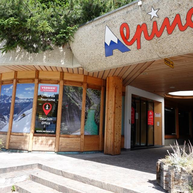 Extérieur de l'office du tourisme de Verbier